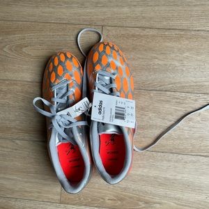 Adidas women’s indoor soccer shoe